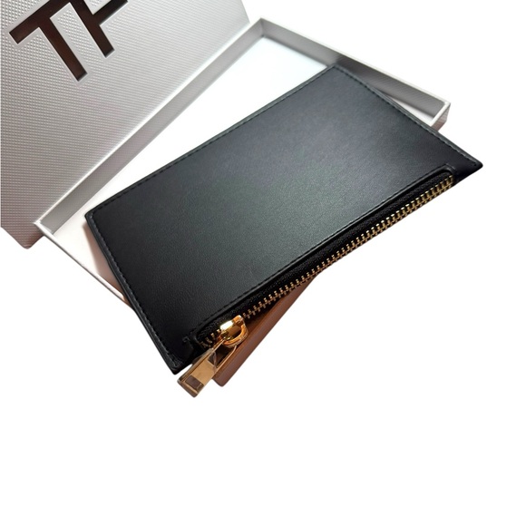 Tom Ford Beauty Pouch Black Leather With Gold Hardware NIB - Picture 4 of 10
